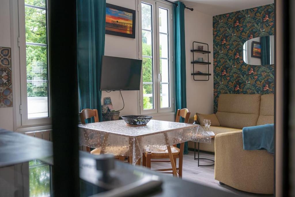 Gite Le Doris Avec Place De Stationnement Privee Incluse إتريتا المظهر الخارجي الصورة